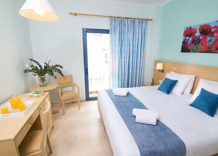 Sunshine Hotel Kamári